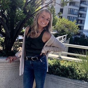 Meet your Posher, Jessica